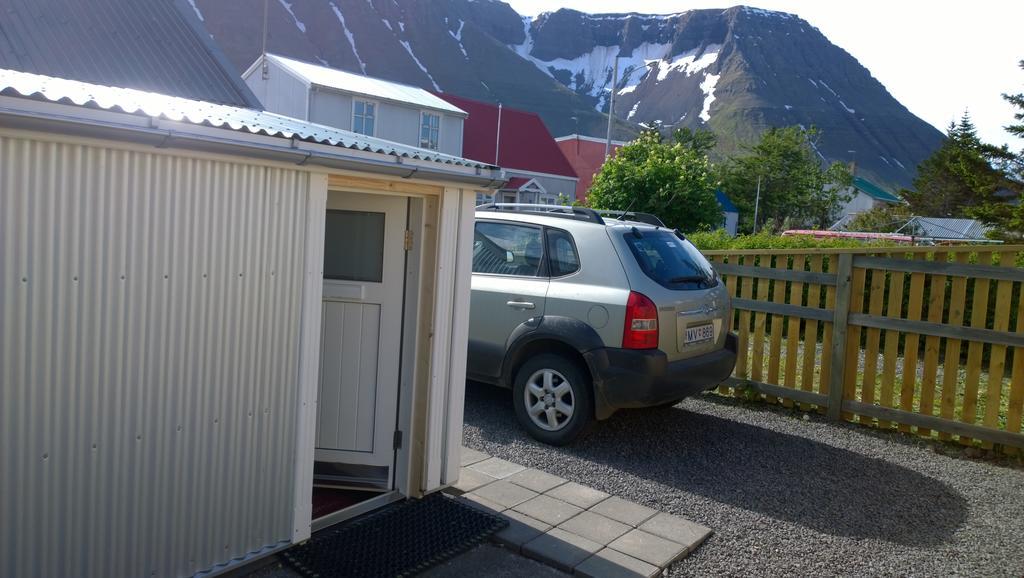 Comfortable Bungalow Isafjordur Exterior photo